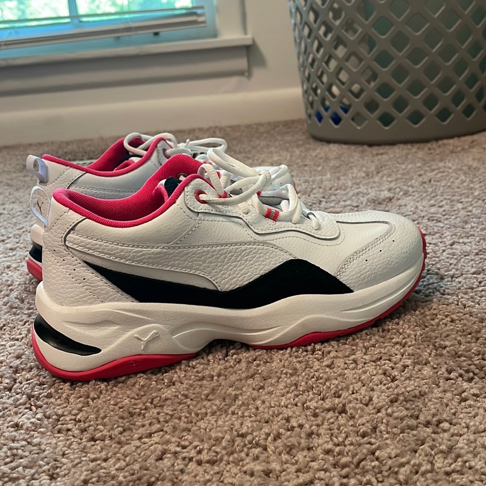 Puma sneakers WORE ONCE! Soft foam+ like new!! ❤️